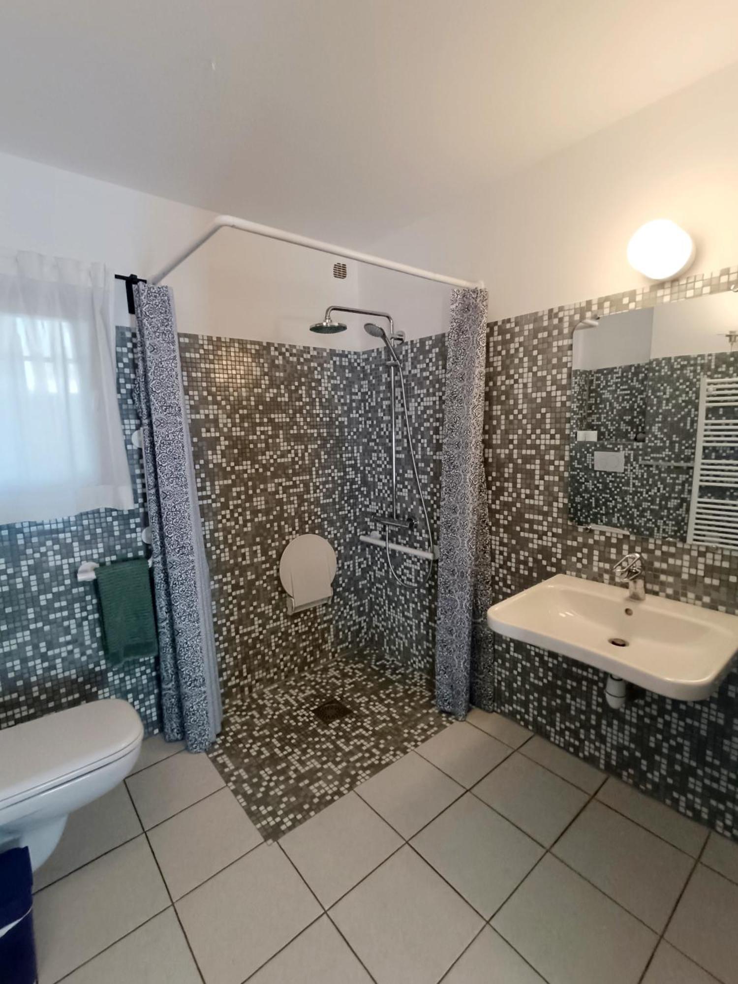 Le Clos Des Galejades Aparthotel Porquerolles